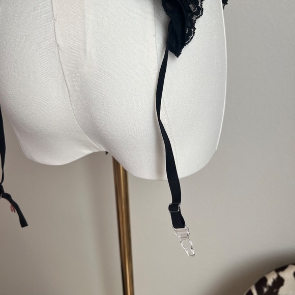 Frederick's of Hollywood Red and Black Corset Bustier - Picture 4 of 6